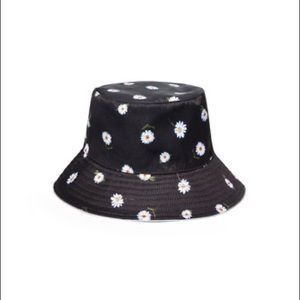 Alice and Olivia daisy bucket hat